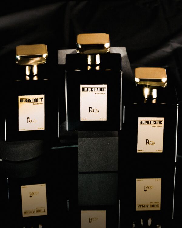 The Aura Box (Box + 3 perfumes + pen) - Image 5